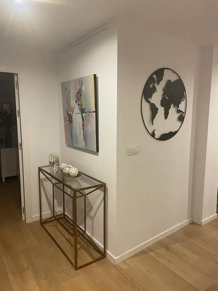Pis amb terrassa en venda a Calle Leiría