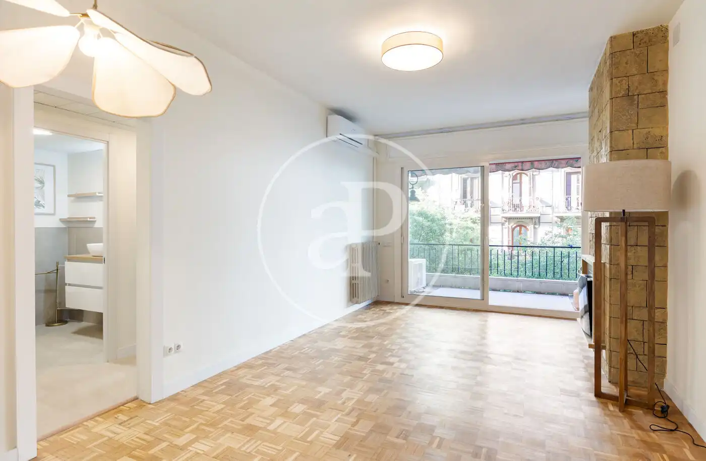 Living room of Flat for sale in  Barcelona Capital  with Air Conditioner, Heating and Terrace