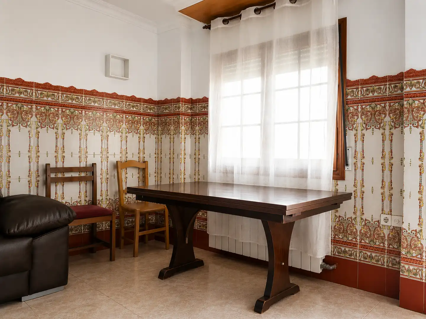 Menjador de Casa adosada de lloguer en Utiel amb Terrassa, Moblat i Forn
