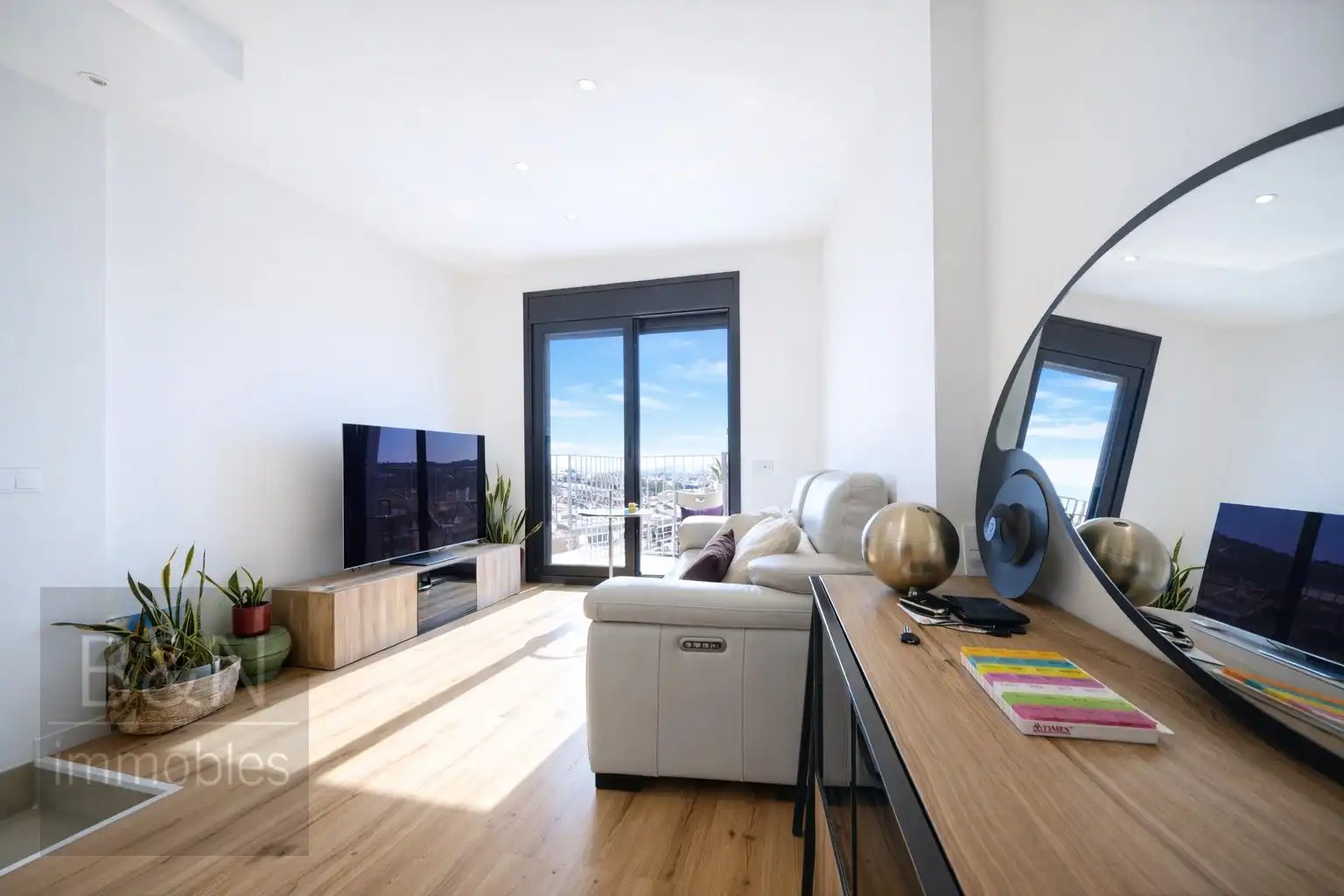 Sala de estar de Dúplex en venta en Terrassa con Aire acondicionado, Calefacción y Terraza