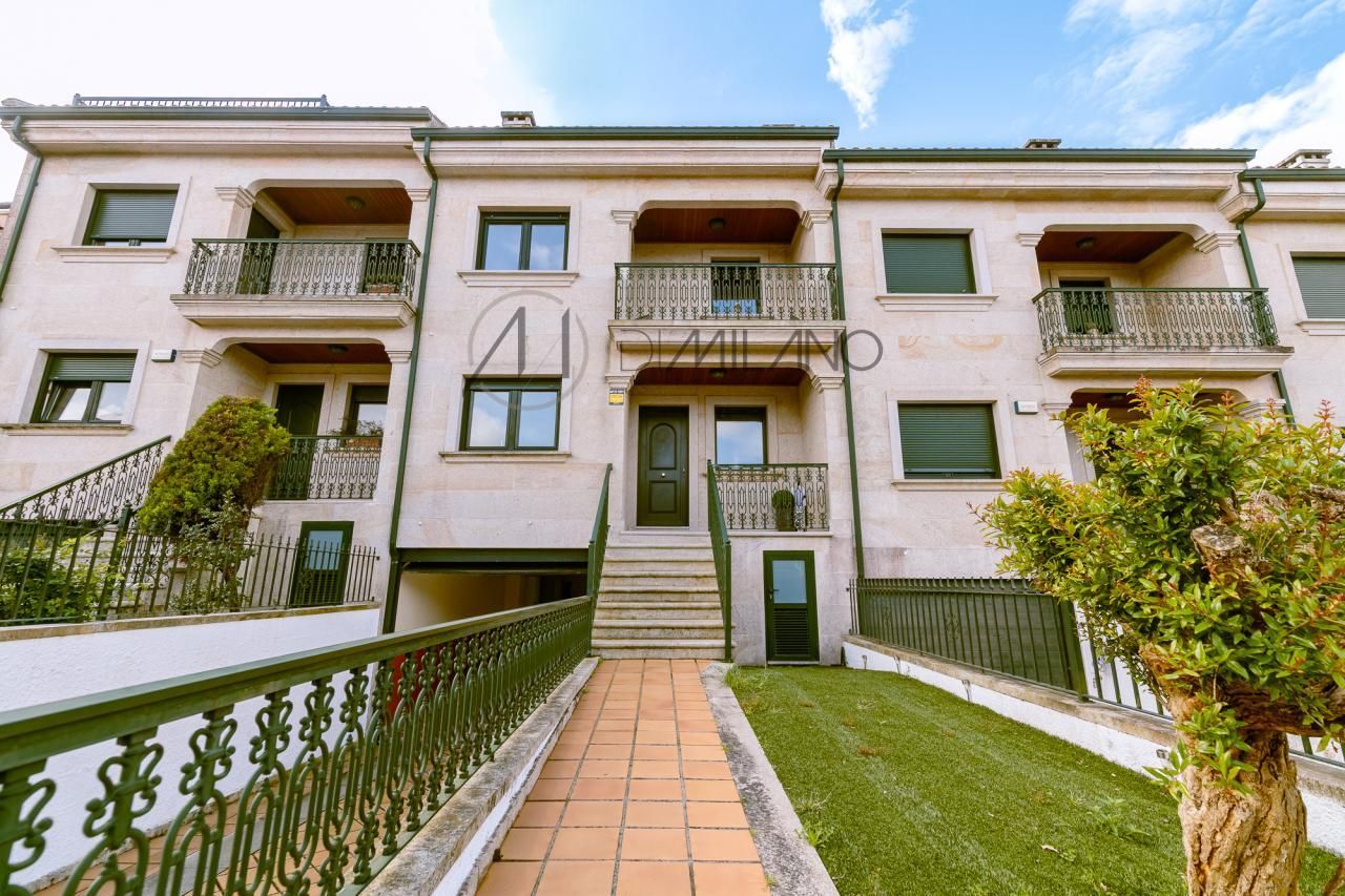 Vista exterior de Casa adosada en venda en Baiona amb Calefacció, Jardí privat i Terrassa