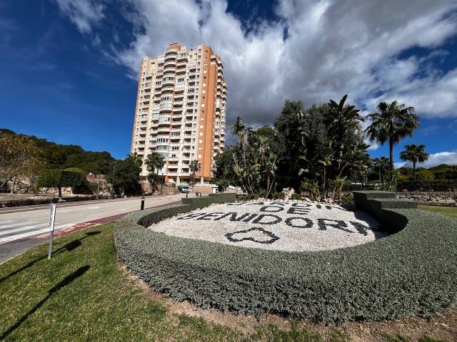 Apartamento en Alquiler en Via Parque
