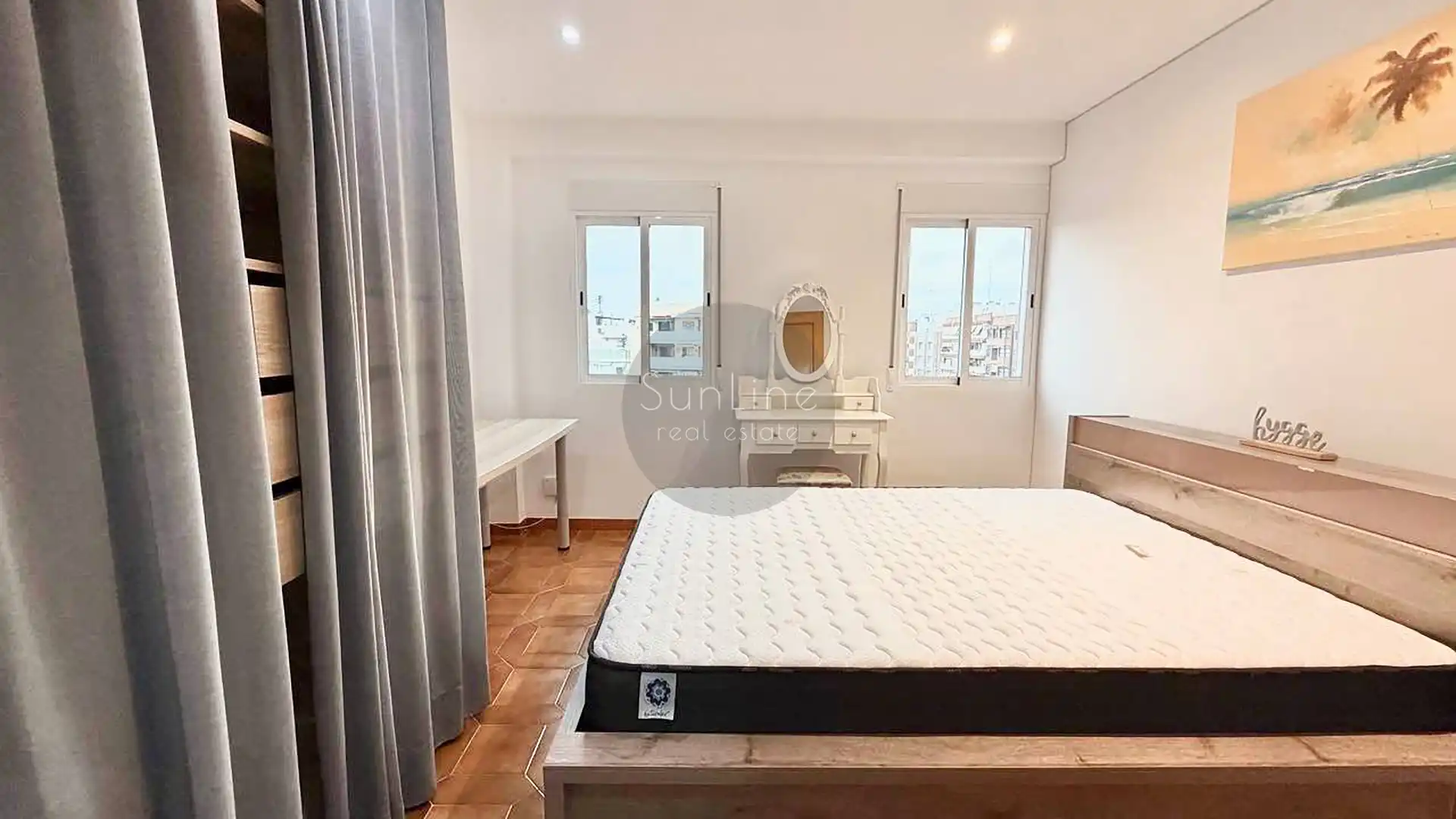 Bedroom of Flat for rent in Valencia  with Air Conditioner, Furnished and Balcony