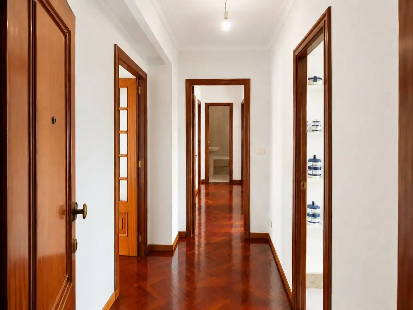 Flat for sale in Tui  with Balcony