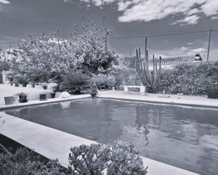 Jardí de Finca rústica en venda en Dénia amb Aire condicionat, Terrassa i Piscina