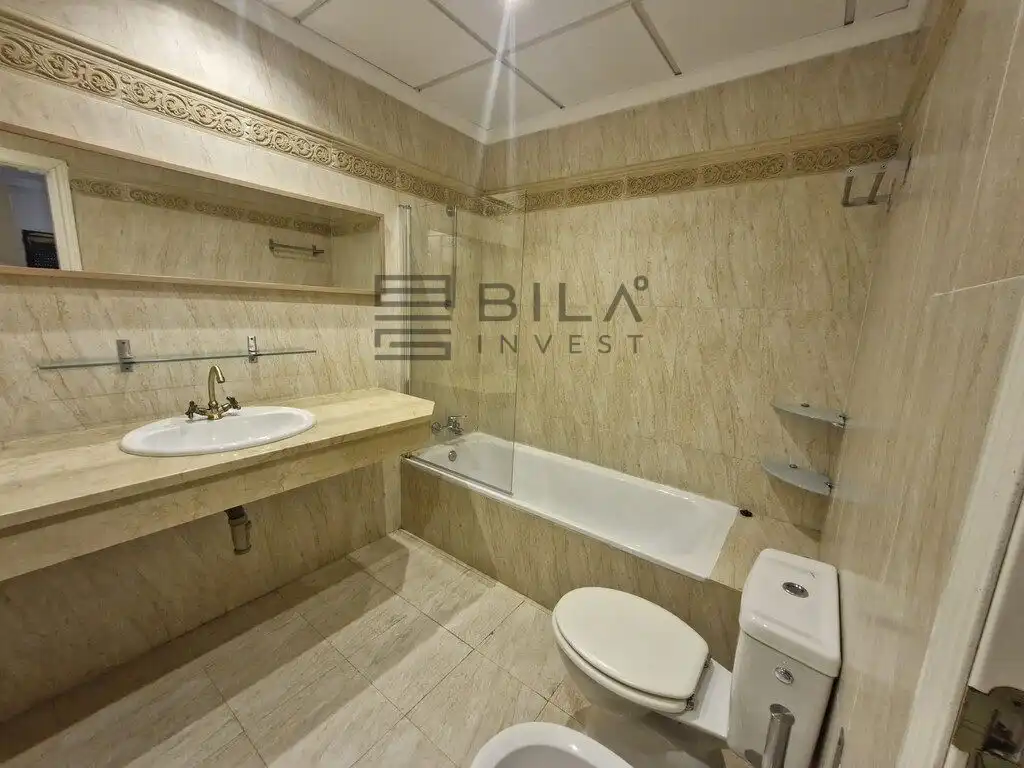 Badezimmer von Wohnung zum Verkauf in Marbella mit Klimaanlage, Terrasse und Abstellraum