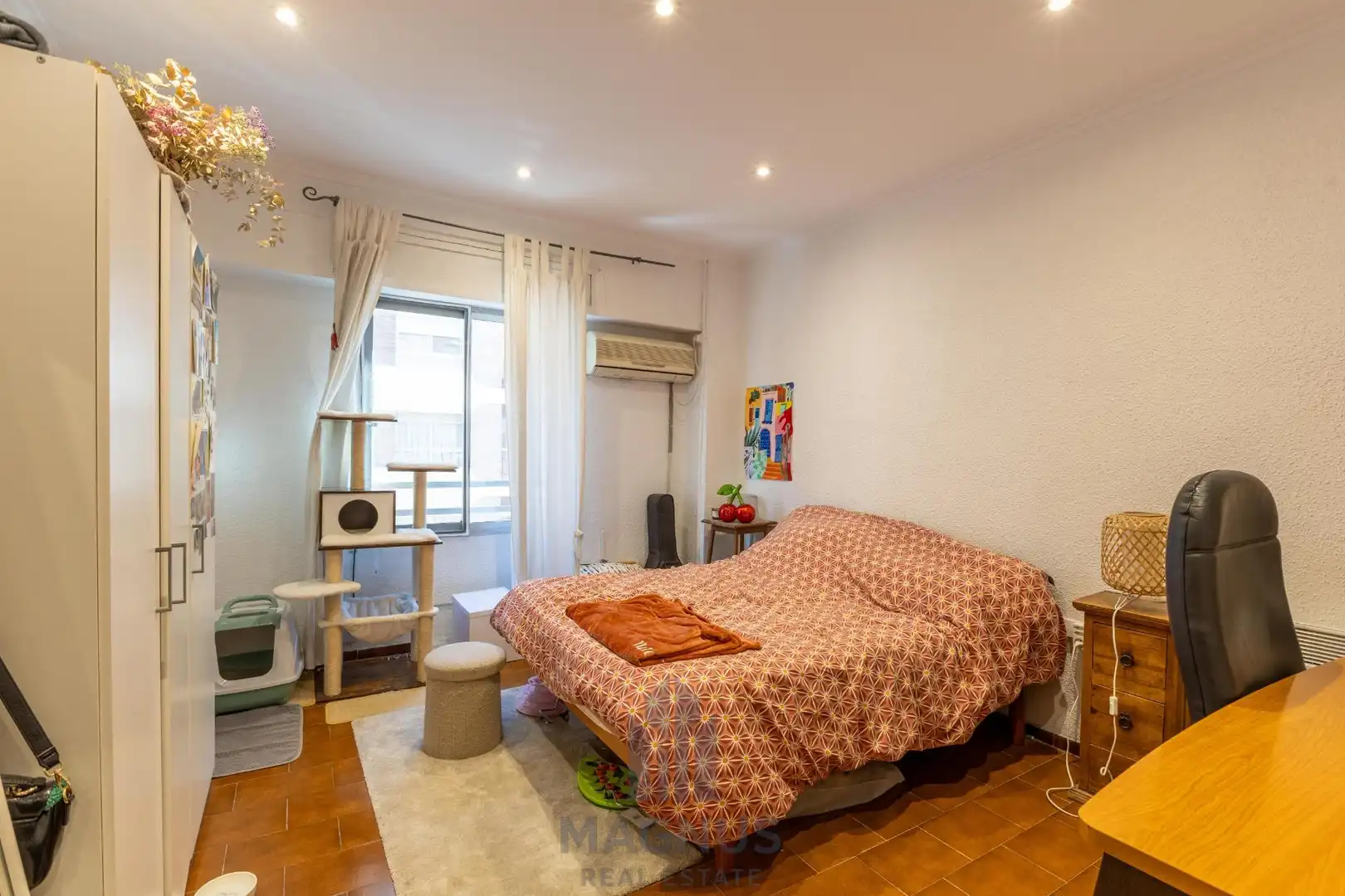 Piso en venta en Plaza ARTUR PIERA, Nou Moles