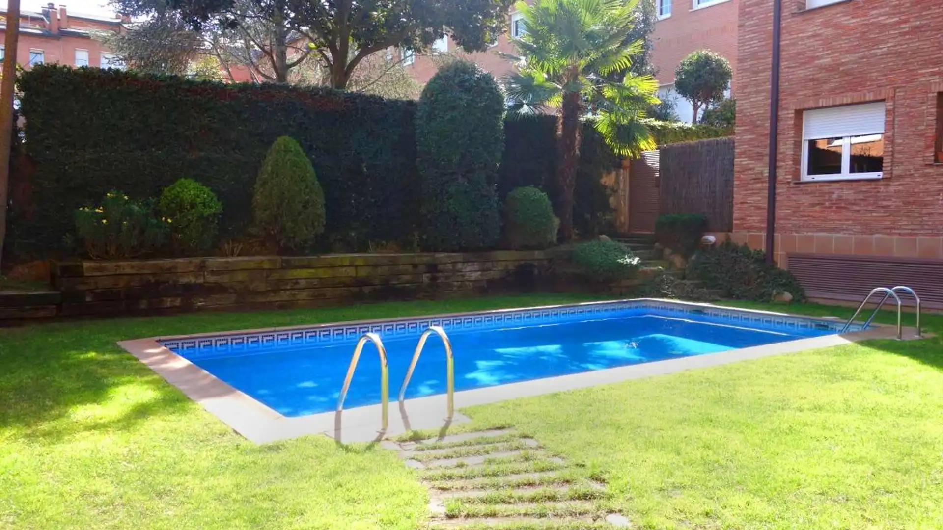 Piscina de Planta baja en venta en Sant Cugat del Vallès con Aire acondicionado, Calefacción y Jardín privado