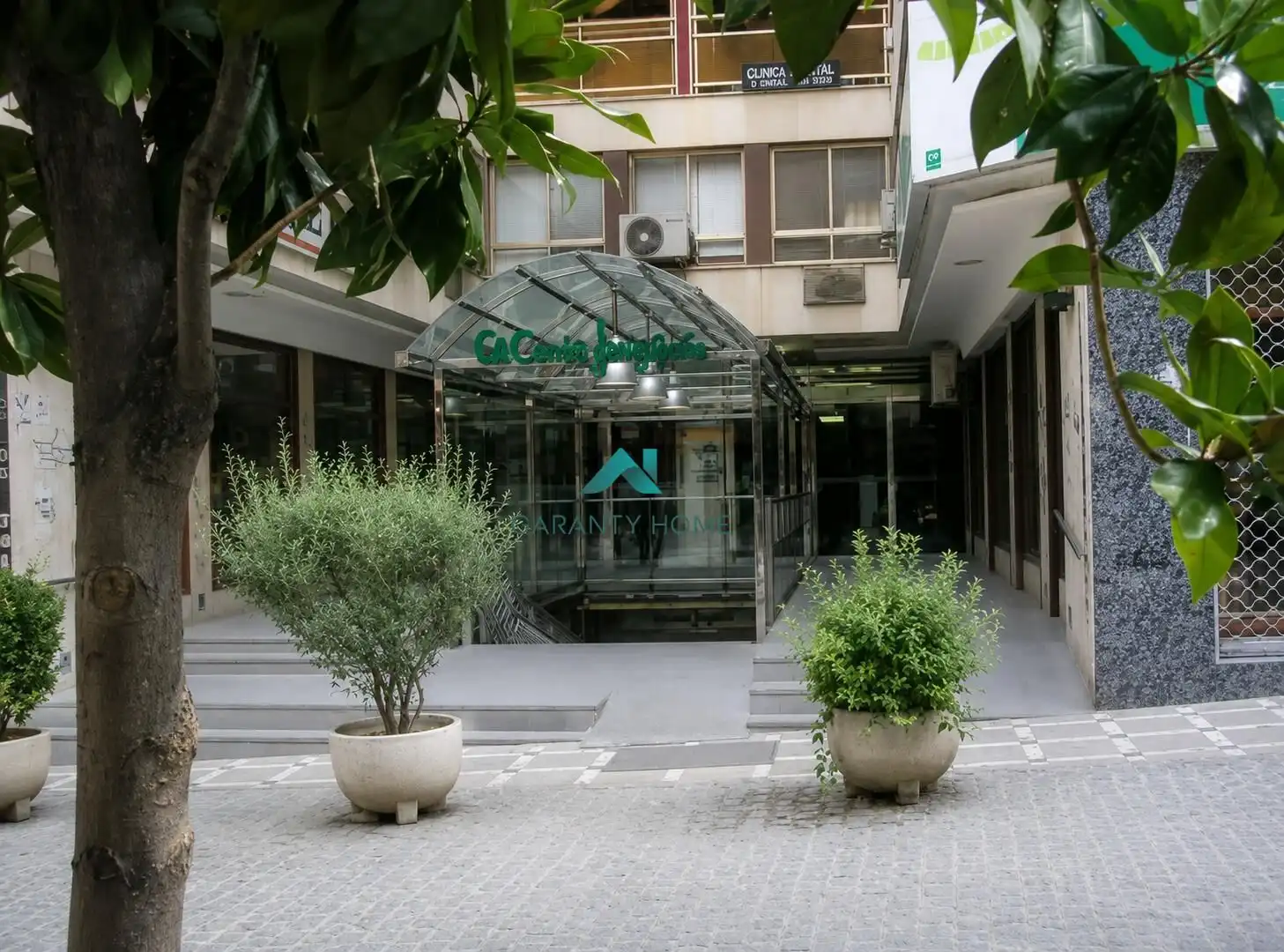 Business premises to rent in Avda de Madrid - Pº de la Estación