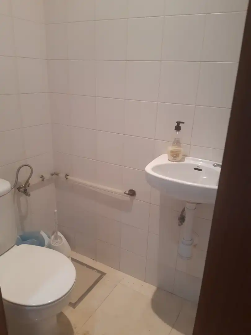 Bathroom of Commercial properties for rent in Utrera Ciudad 