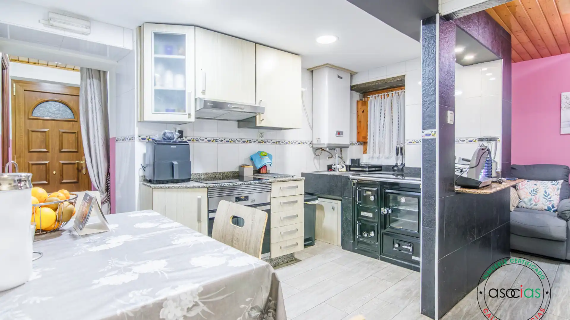 Cocina de Casa adosada en venta en Candamo con Calefacción, Jardín privado y Terraza