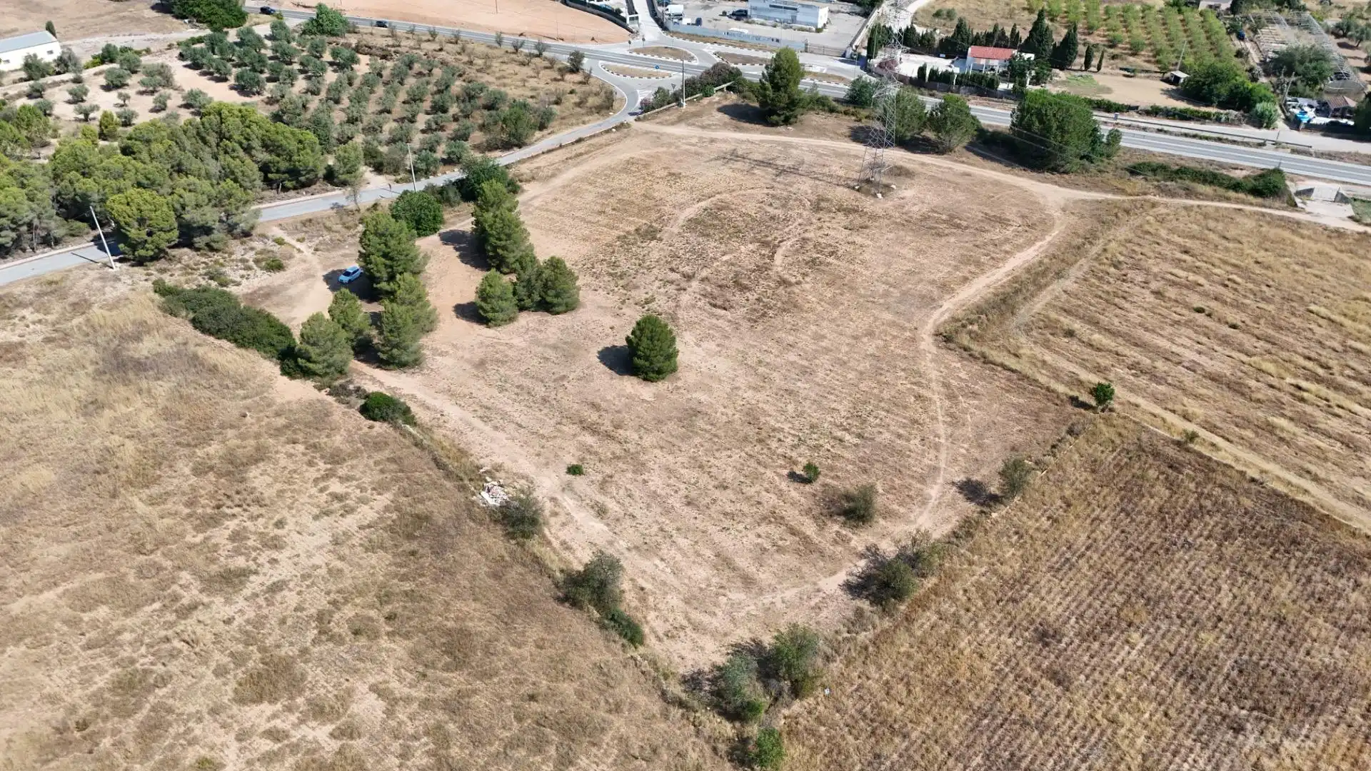 Terrain rustique à vendre à Urbanizaciones