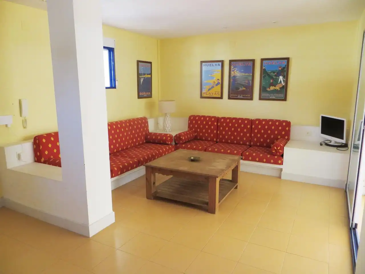 Sala d'estar de Casa o xalet de lloguer en Punta Umbría amb Jardí privat, Moblat i Balcó