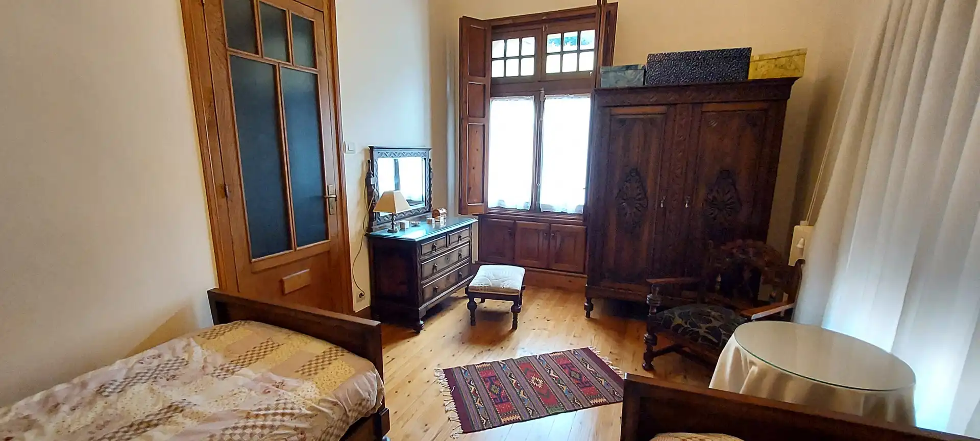 Dormitori de Finca rústica en venda en Salas amb Calefacció, Jardí privat i Parquet