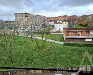 Exterior view of Attic for sale in Etxebarri  with Heating, Parquet flooring and Storage room