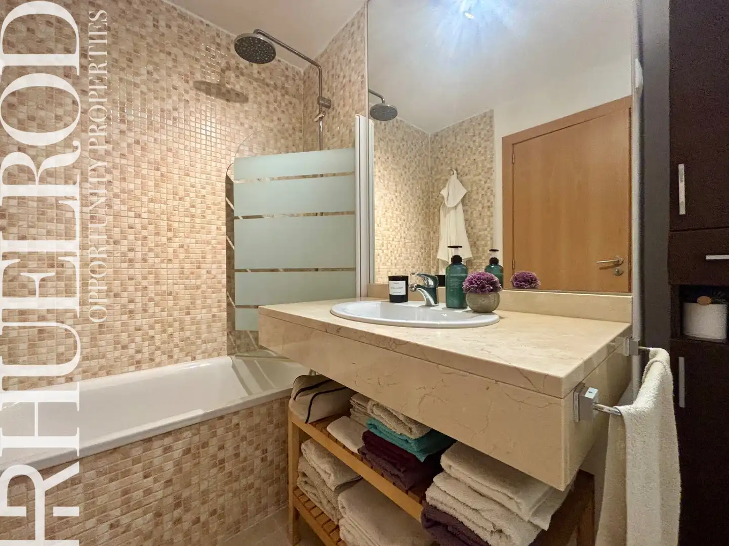 Badezimmer von Wohnung zum Verkauf in Badalona mit Klimaanlage, Heizung und Parkett