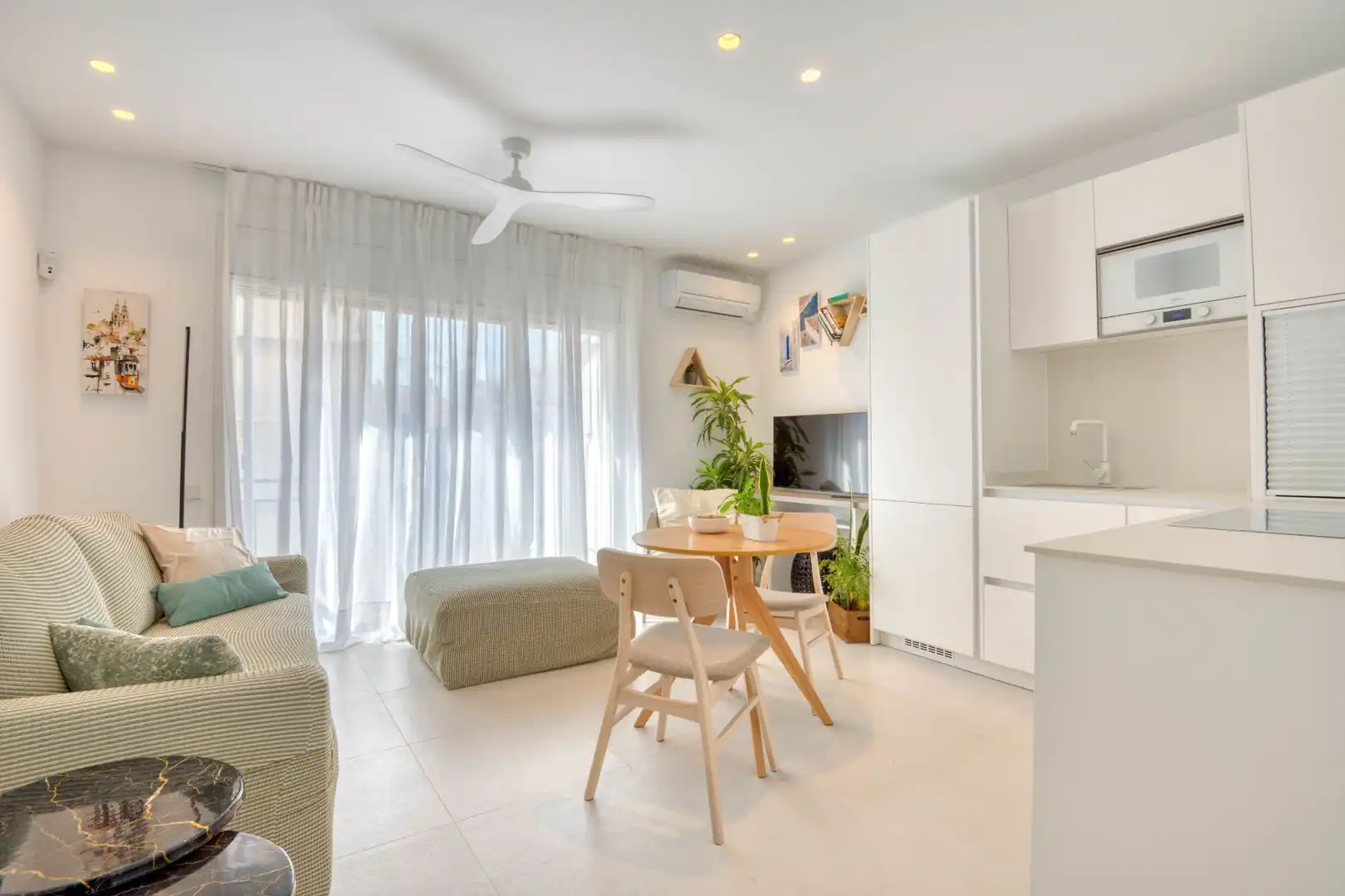 Living room of Apartments for sale in Sant Feliu de Guíxols  with Air Conditioner and Heating