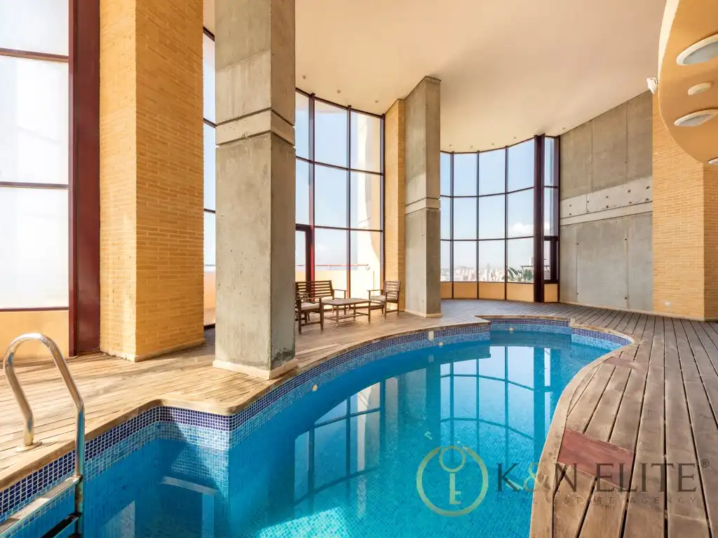 Swimming pool of Flat for sale in Benidorm  with Air Conditioner, Heating and Private garden