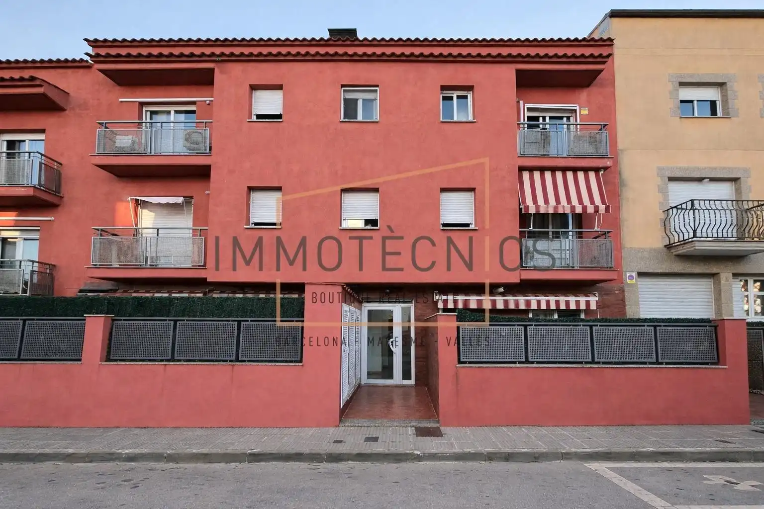 Vista exterior de Ático en venta en Tordera con Aire acondicionado, Calefacción y Balcón