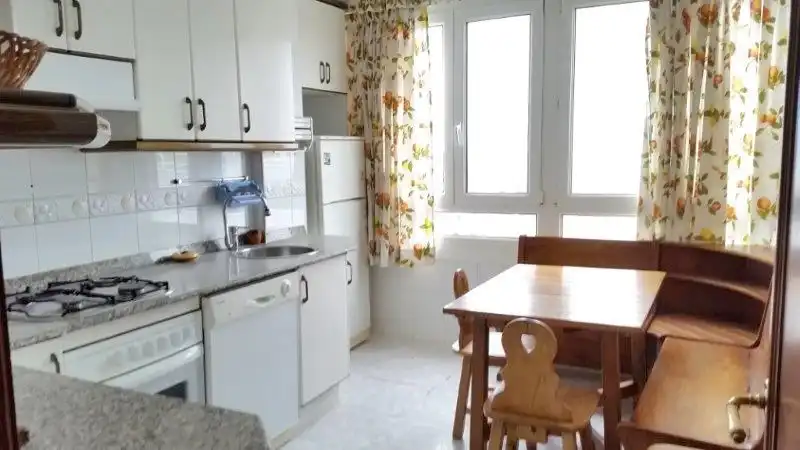 Flat with lift to rent in Altamira, imagen 4