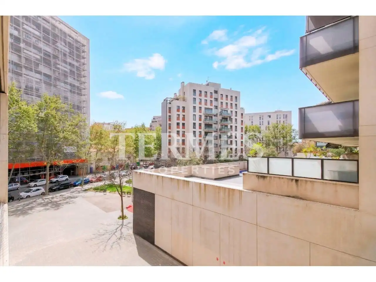 Exterior view of Office for sale in Barcelona  with Air Conditioner, Heating and Alarm