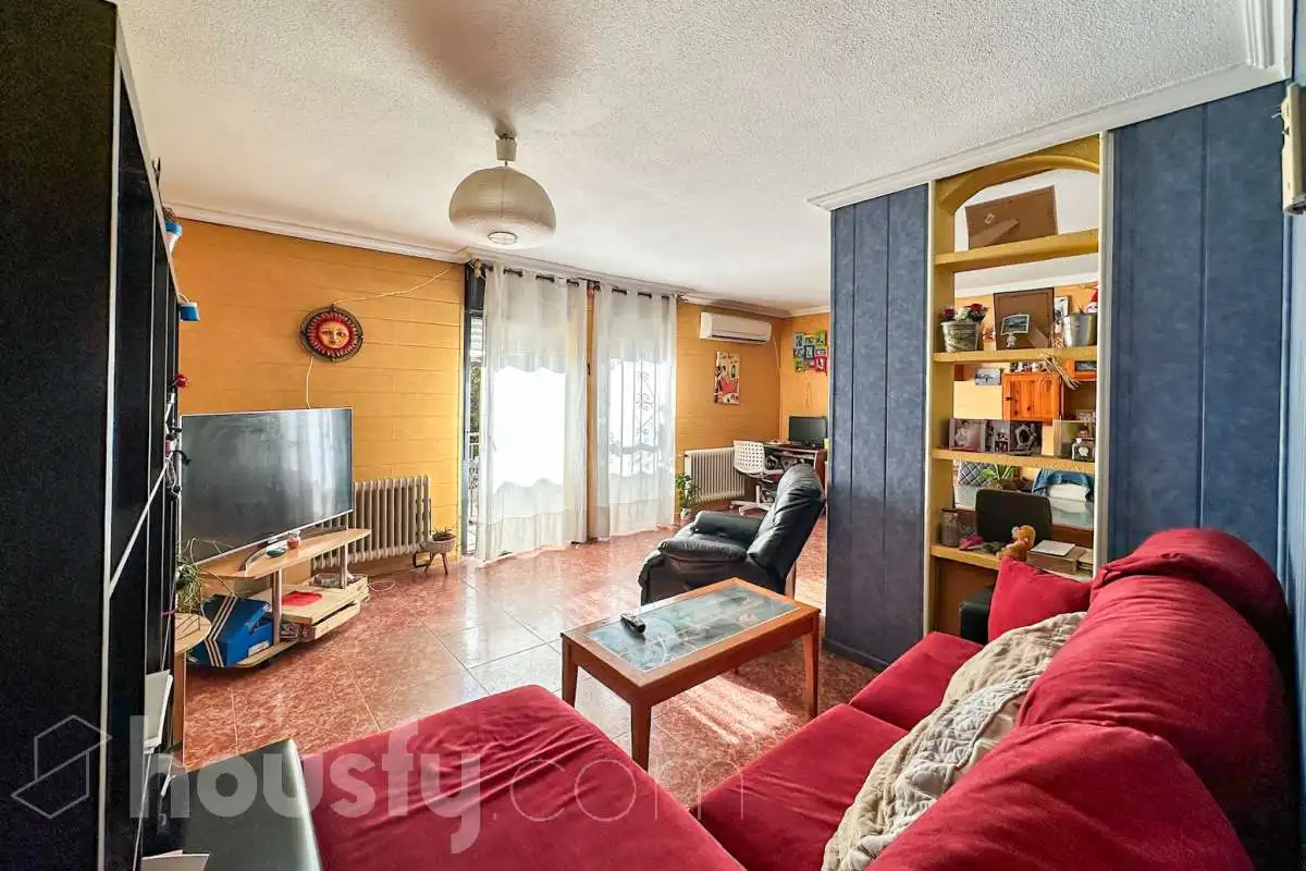 Detached homes for sale in Calle del Grabado, Sector 3