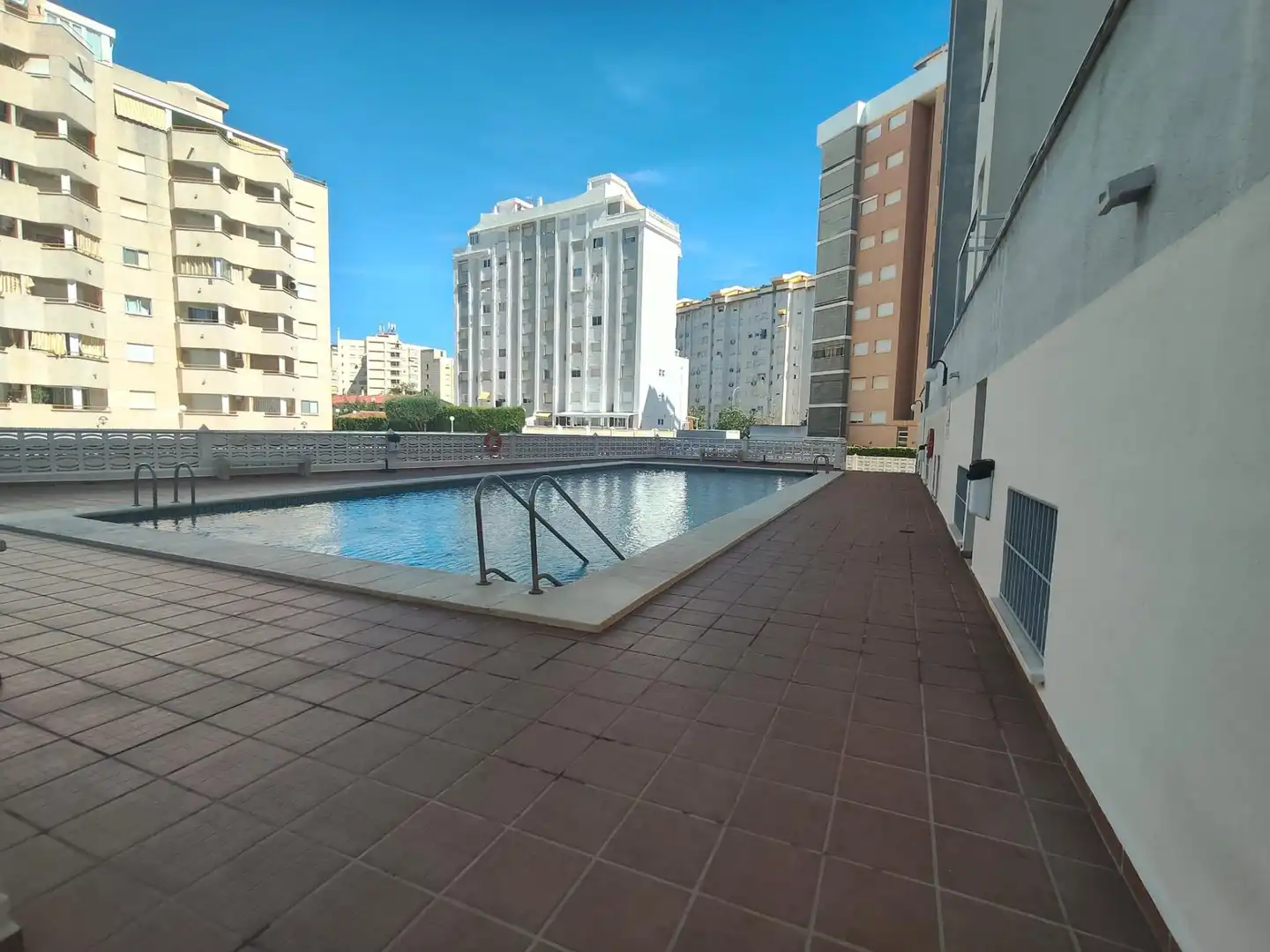 Apartamento con piscina en venta en Playa de Gandia, imagen 37