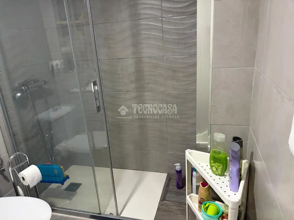 Baño de Casa adosada en venta en Sevilla con Aire acondicionado