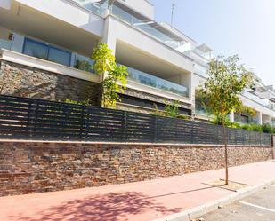 Vista exterior de Apartament en venda en Marbella amb Aire condicionat, Terrassa i Balcó