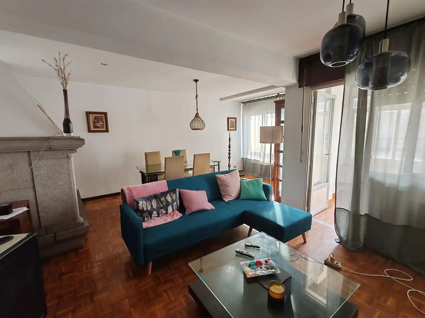 Sala de estar de Edificio en venta en Boiro