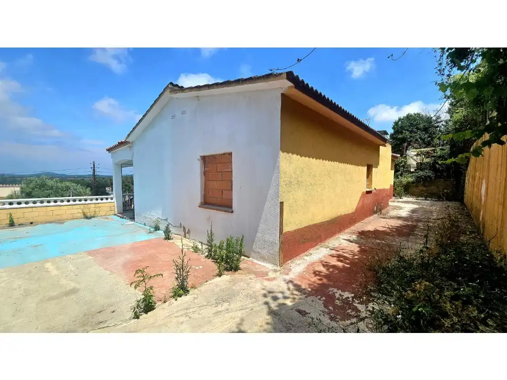 Houses for sale in Paseo Gran Circumval.Lacio (Mas, Mas Mora - Sant Daniel