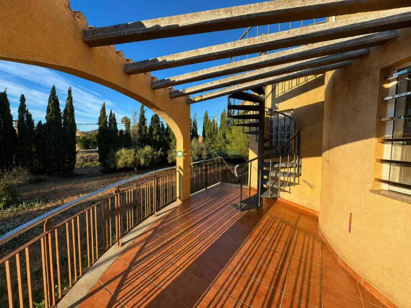 Terrasse von Haus oder Chalet zum Verkauf in Benigànim mit Klimaanlage, Privatgarten und Terrasse