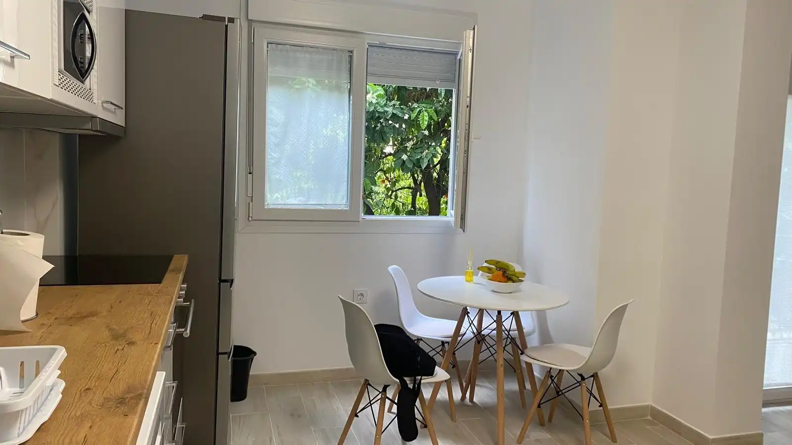 Cocina de Piso para compartir en Sevilla con Aire acondicionado, Calefacción y Parquet