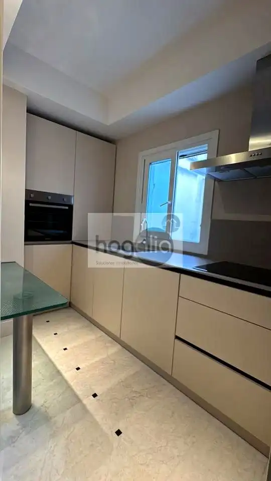 Küche von Wohnung zur Miete in Sevilla mit Klimaanlage und Terrasse