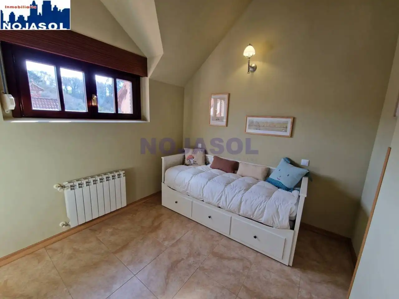 Bedroom of Detached homes for rent in Hazas de Cesto  with Heating, Private garden and Terrace