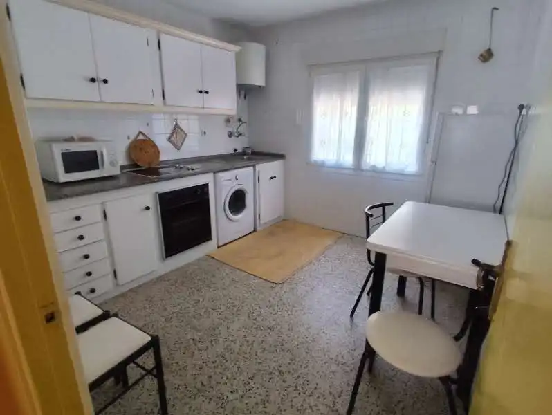 Cuina de Pis en venda en Pravia amb Moblat