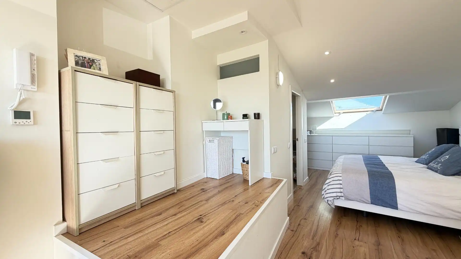 Piso con terraza en venta en VINT-I-DOS DE JULIOL,DEL, imagen 23