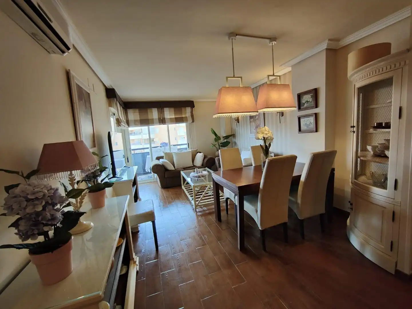 Menjador de Apartament en venda en Oria amb Aire condicionat, Jardí privat i Terrassa