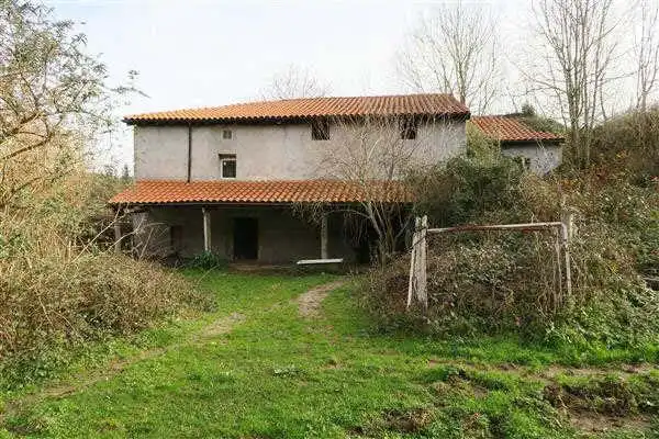 Vista exterior de Finca rústica en venda en Deba amb Jardí privat