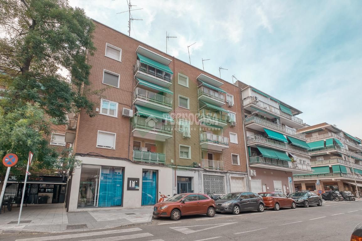 Vista exterior de Piso en venta en  Madrid Capital con Aire acondicionado, Calefacción y Terraza
