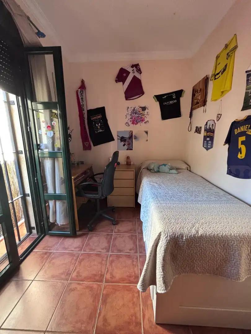 Dormitori de Casa o xalet en venda en Alcalá de Guadaira amb Terrassa, Traster i Balcó