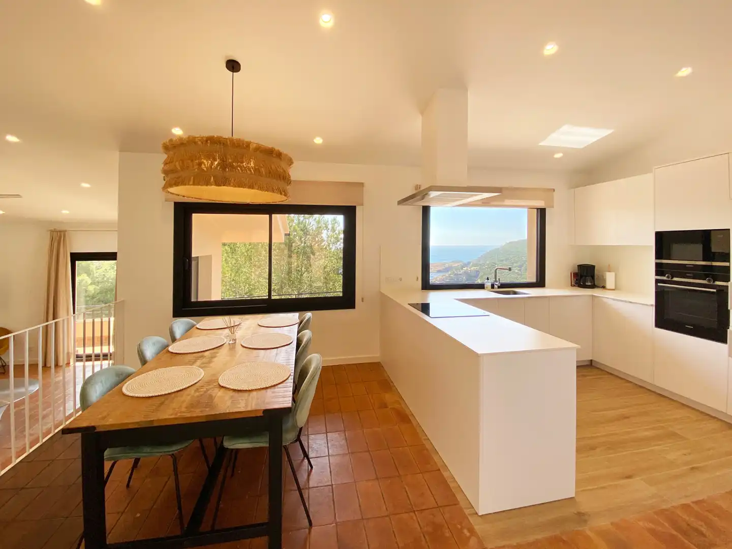 Terraced house with garden for sale in Carrer Medas, imagen 6