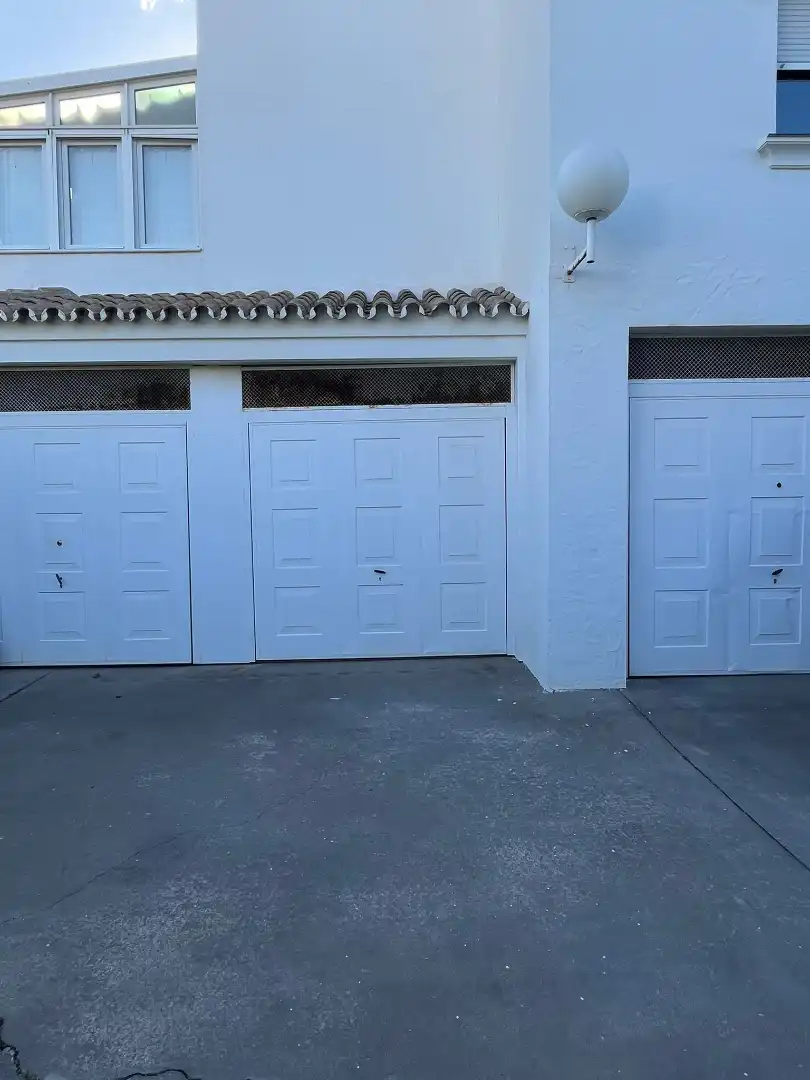Parkplatz von Wohnung zur Miete in Rincón de la Victoria mit Klimaanlage, Terrasse und Möbliert