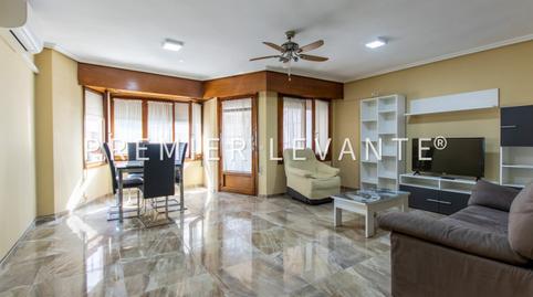 Photo 3 of Flat for rent in Avenida Alfonso X el Sabio, Mercado, Alicante / Alacant