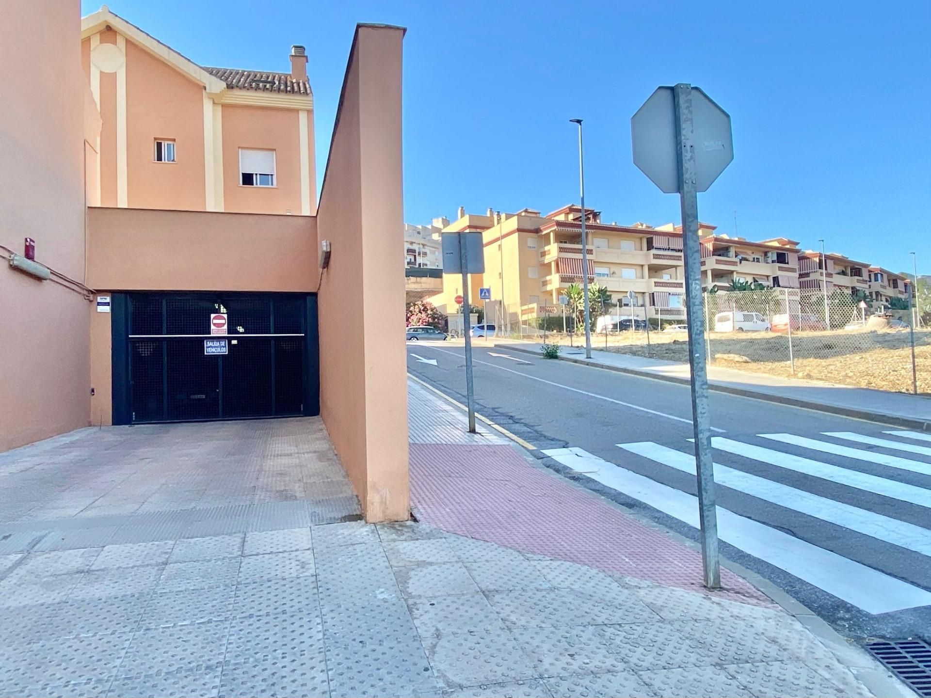 Vista exterior de Garatge en venda en Alhaurín de la Torre