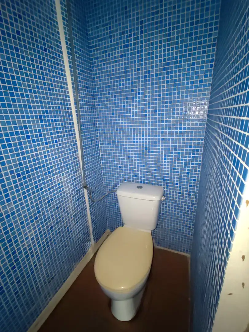 Bathroom of Industrial buildings for sale in L'Aldea