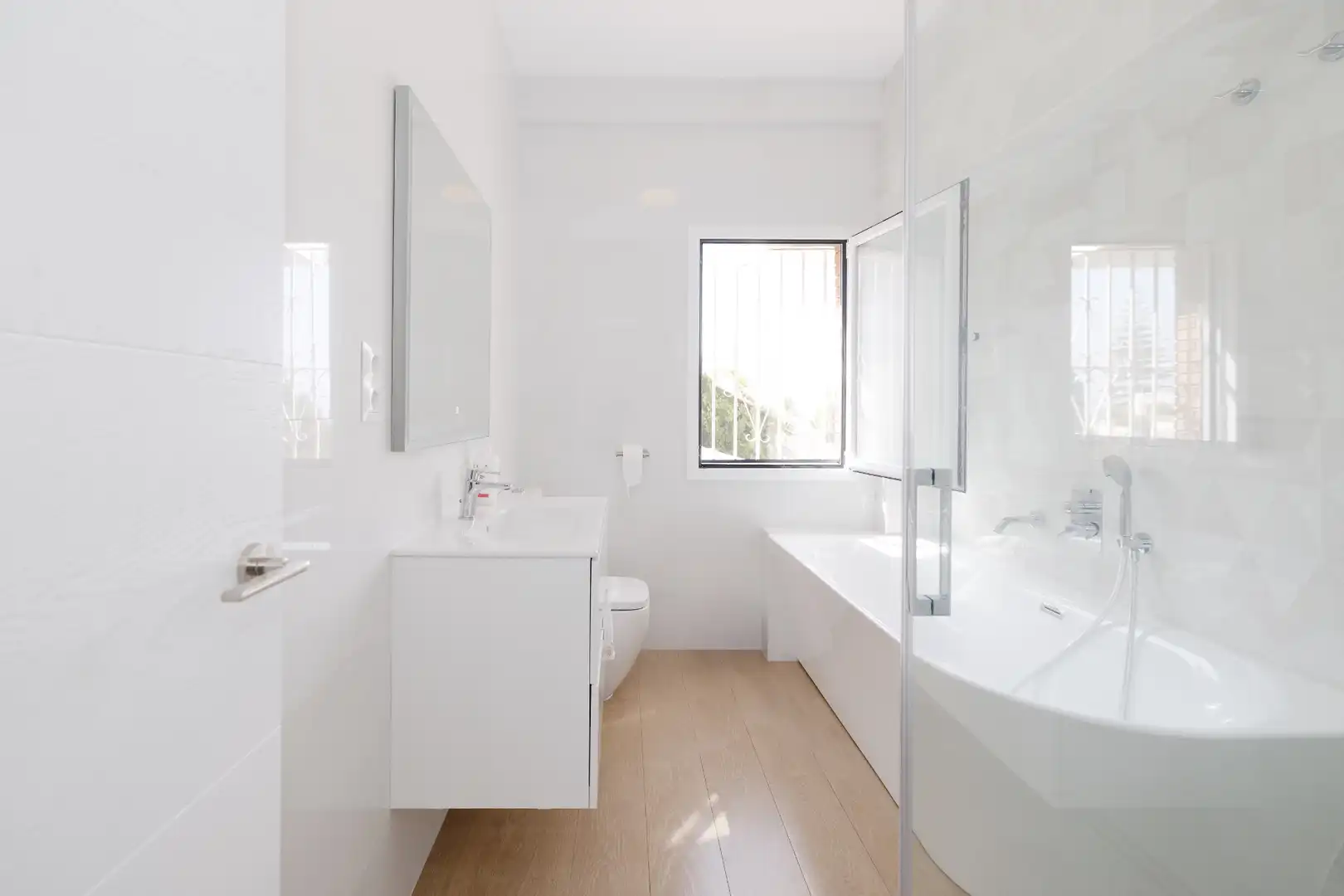 Bathroom of Houses for sale in Málaga  with Air Conditioner, Heating and Private garden