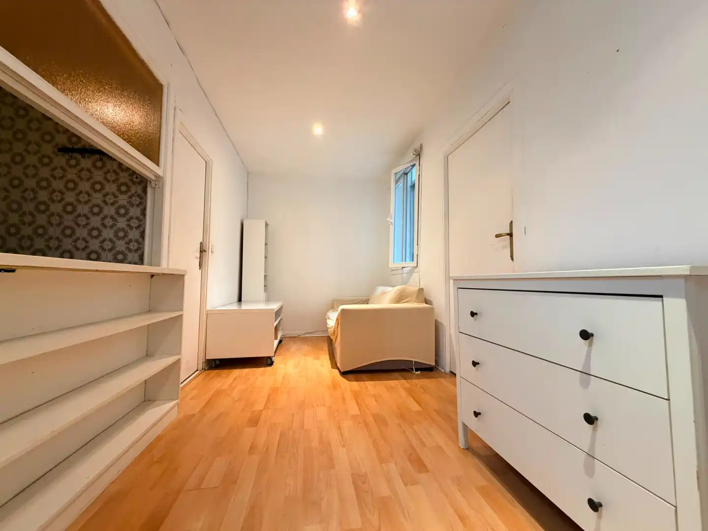 Habitación de Apartamento en venta en Madrid con Calefacción