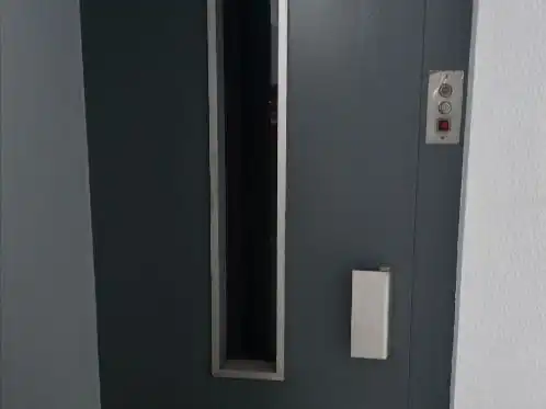 Garage zur Miete in Barcelona mit Alarm