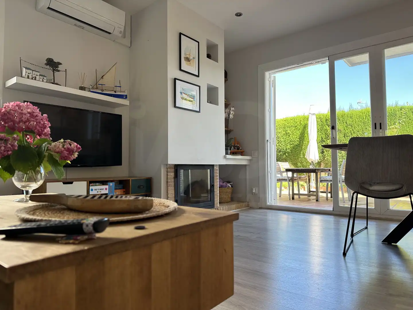Living room of Houses for sale in Sant Pol de Mar  with Air Conditioner, Heating and Terrace